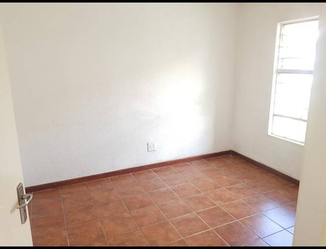 2 BEDROOM PROPERTY TO RENT IN AUREUS